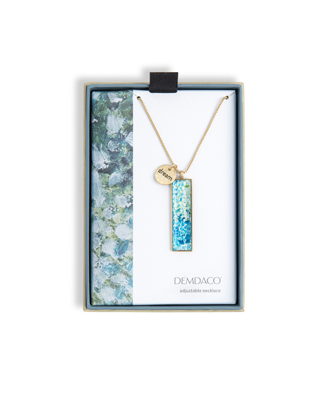 White Flowers Necklace