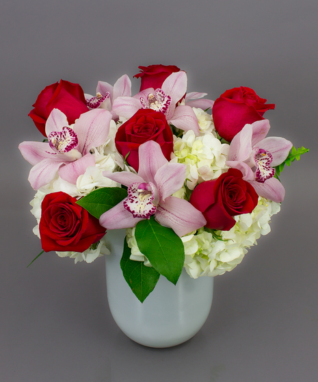 Lavish Valentine Bouquet - Same-day Delivery to Danvers, MA - Currans Flowers