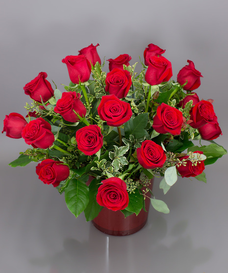 Lush Rose Bouquet - Same-day Delivery to Danvers, MA - Currans Flowers